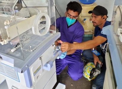 EWH Volunteers, Now a part of the community health program at EWB-USA work to repair medical equipment during a summer institute